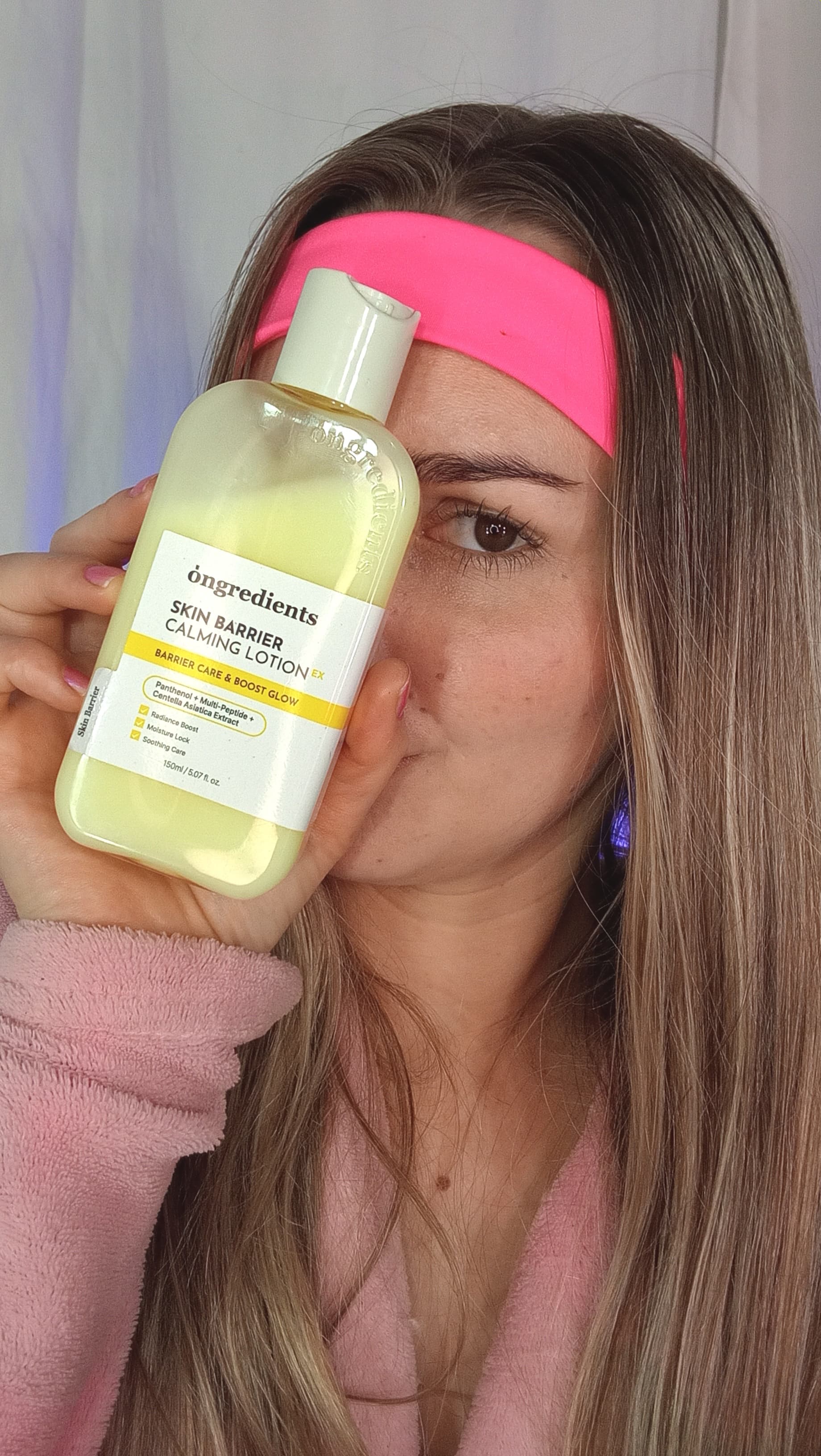 SKIN BARRIER CALMING LOTION 💛
Soothes the skin, moisturizes without weighing it down, and restores the skin barrier. Contains Centella Asiatica, Panthenol, and Multi-peptides 💛🫶🏼
#skincare #kbeuty #barreiracutanea #calmiglotion